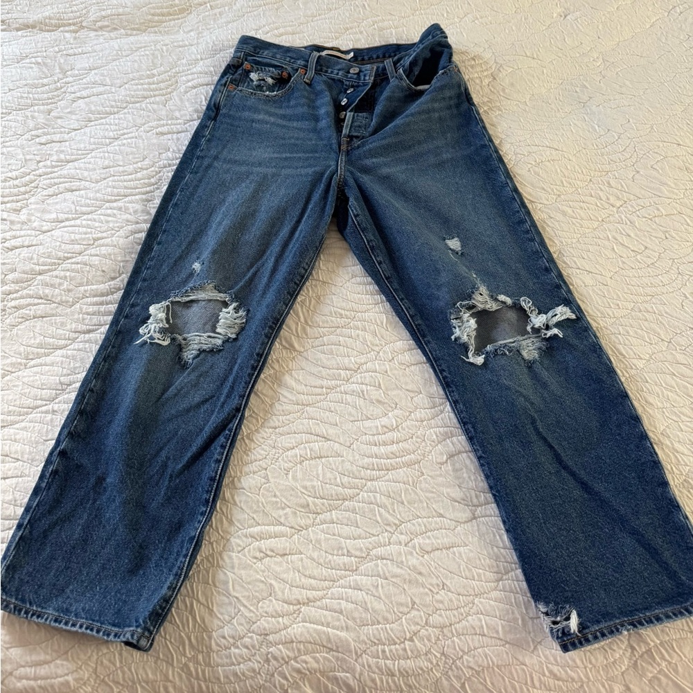Levi’s Ribcage Straight Ankle Distressed Jeans